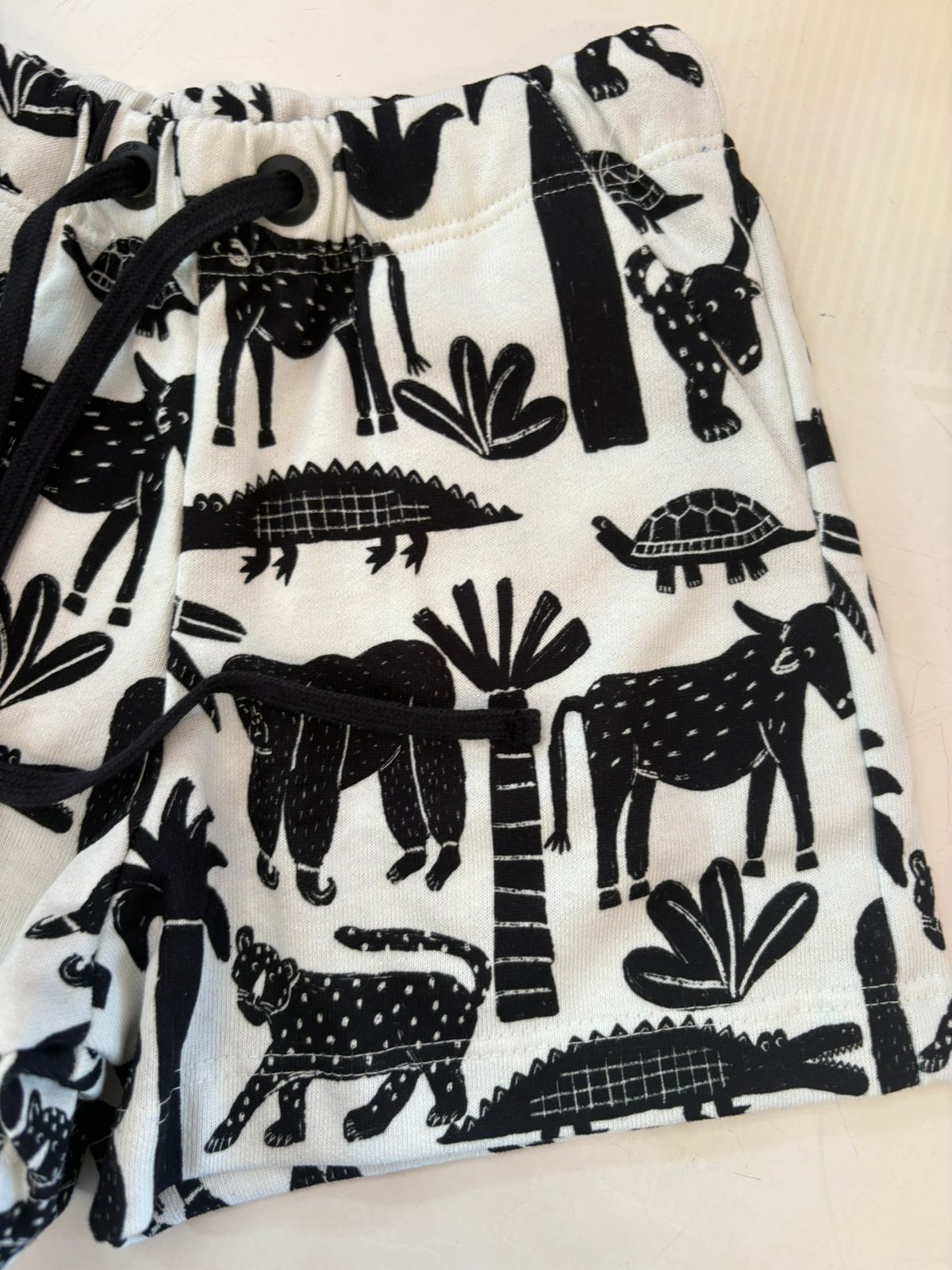 BERMUDA MOLETOM FLOR