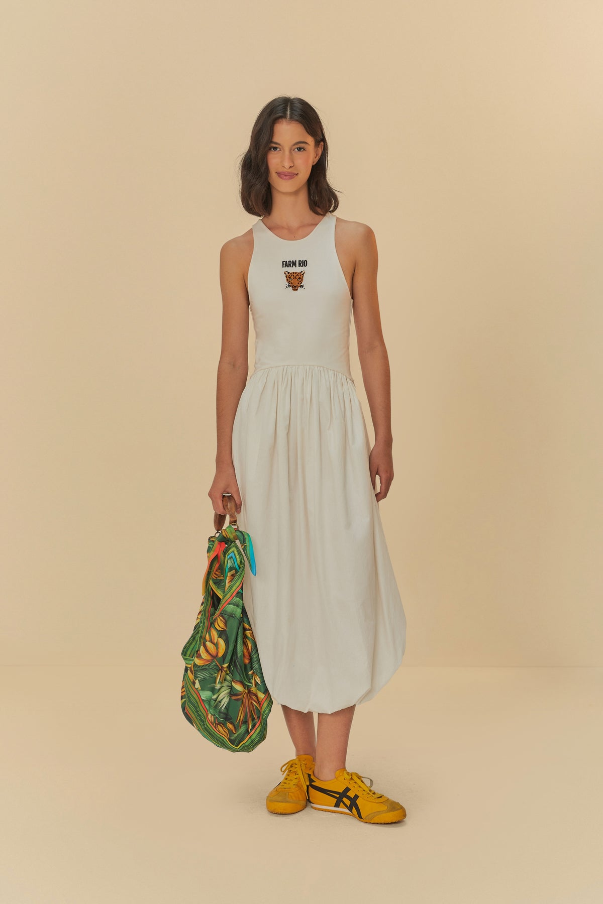 Vestido Balone Bordado Banana