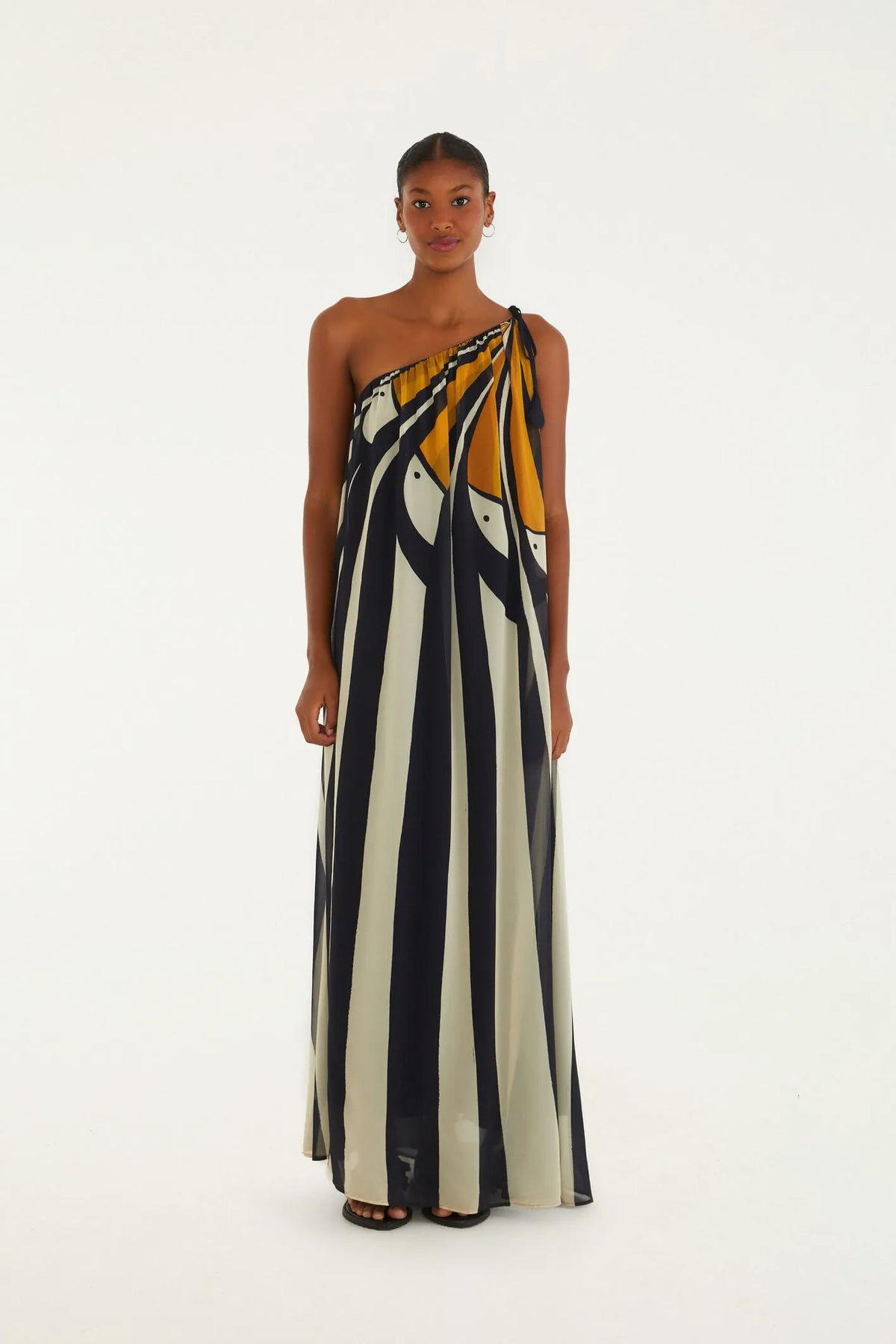 VESTIDO OMBRO SO ENG LEQUE DE TUCANO