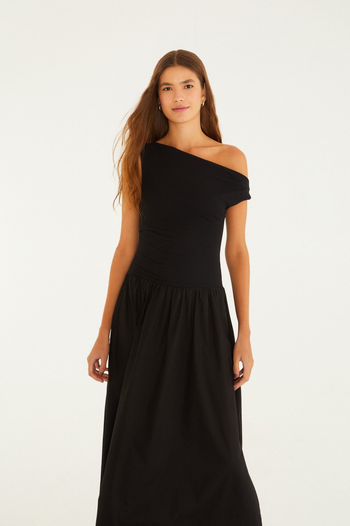 Vestido Cropped Decote Ombro a Ombro