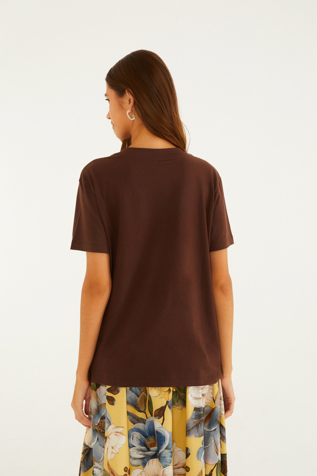 T-SHIRT FIT DA GEMA MARROM