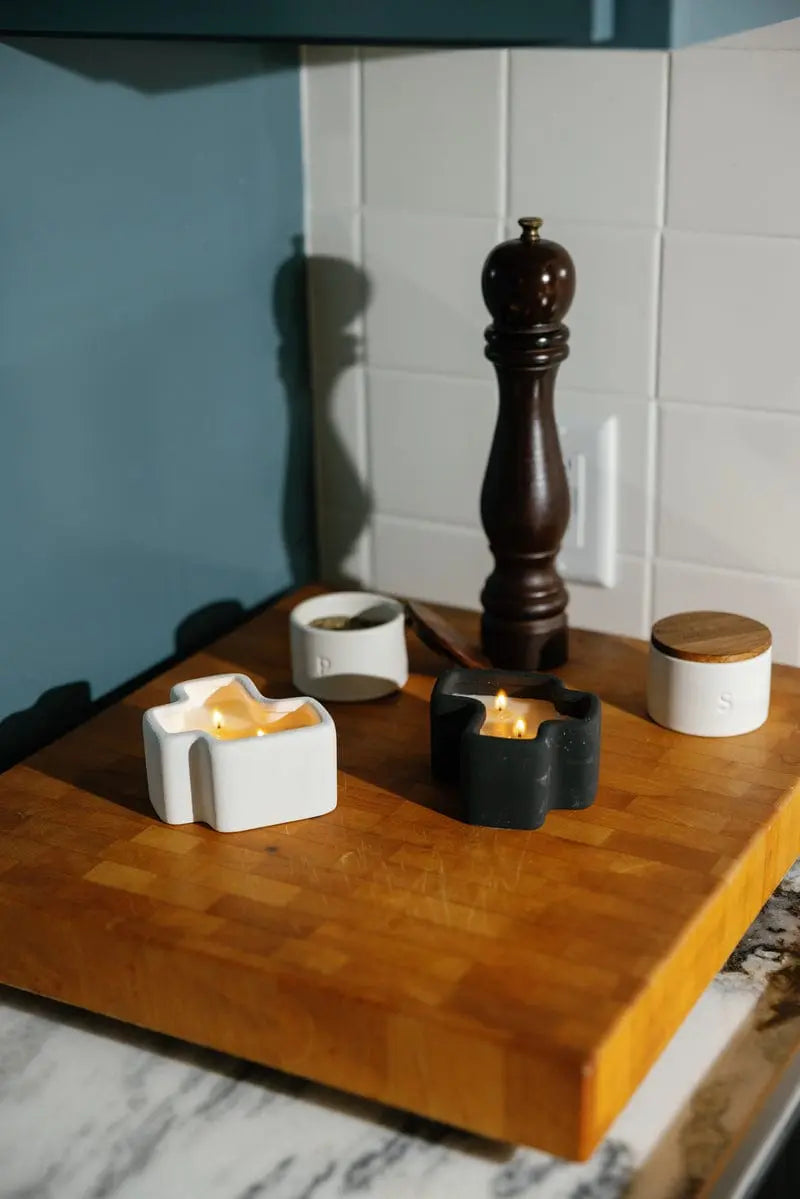 Boxed Set of 2 Jigsaw 4 Oz Candles - White And Black - Salted Air & Smoked Woods