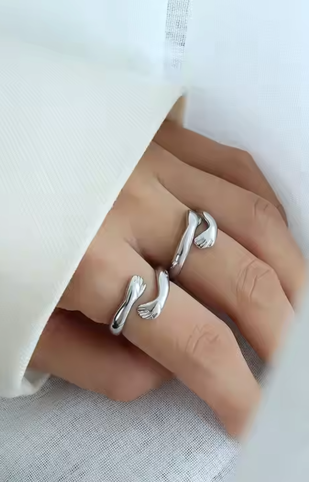 Hug Ring