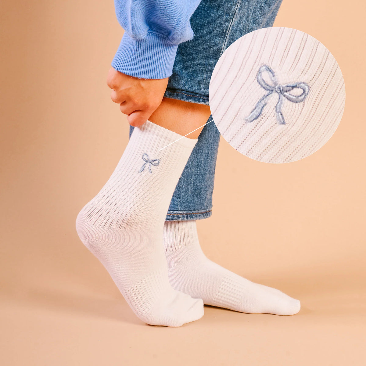 Embroidered Crew Socks - Blue Bow