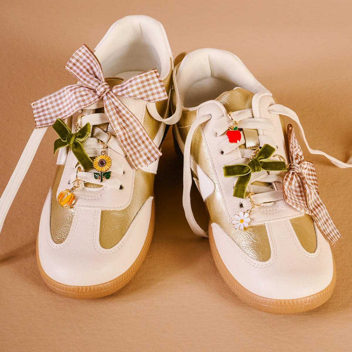 Dazzle Shoe Charm Pack - Hayride Honey